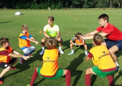 Fotbalové hvězdy pomáhají dětem k pohybu